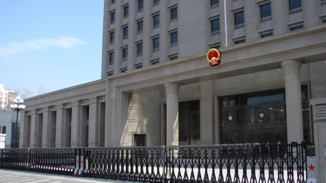 <b>美舰过航台湾海峡，国防部回应</b>
