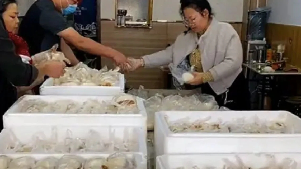 <b>山西饭馆闭店送1000个肉夹馍抗洪</b>