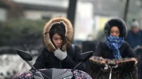<b>寒潮黄色预警 局地降温16℃以上</b>