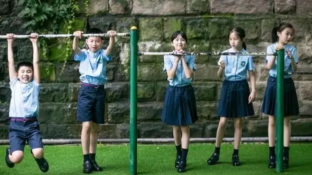 <b>中小学校服变相强买?教育部回应</b>