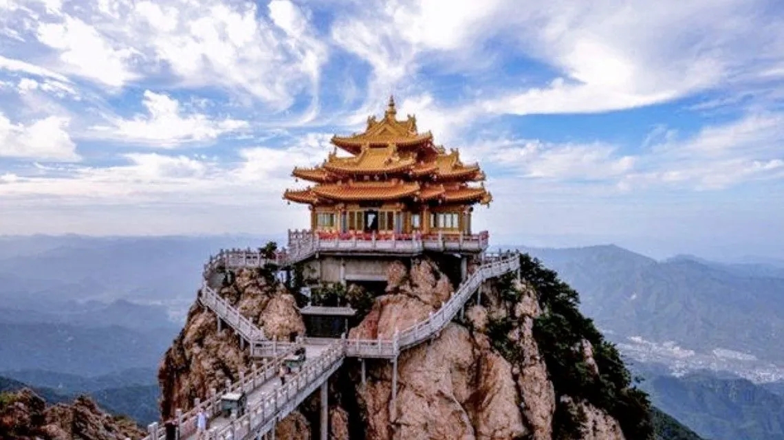 <b>河南景区对全国游客免票一个月</b>