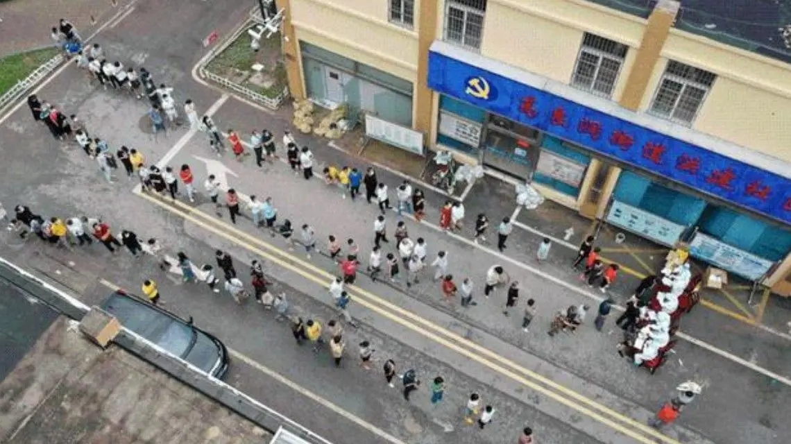<b>多地建议暂缓外出旅游</b>