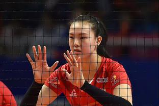 <b>中国女排3：0轻松战胜泰国队</b>