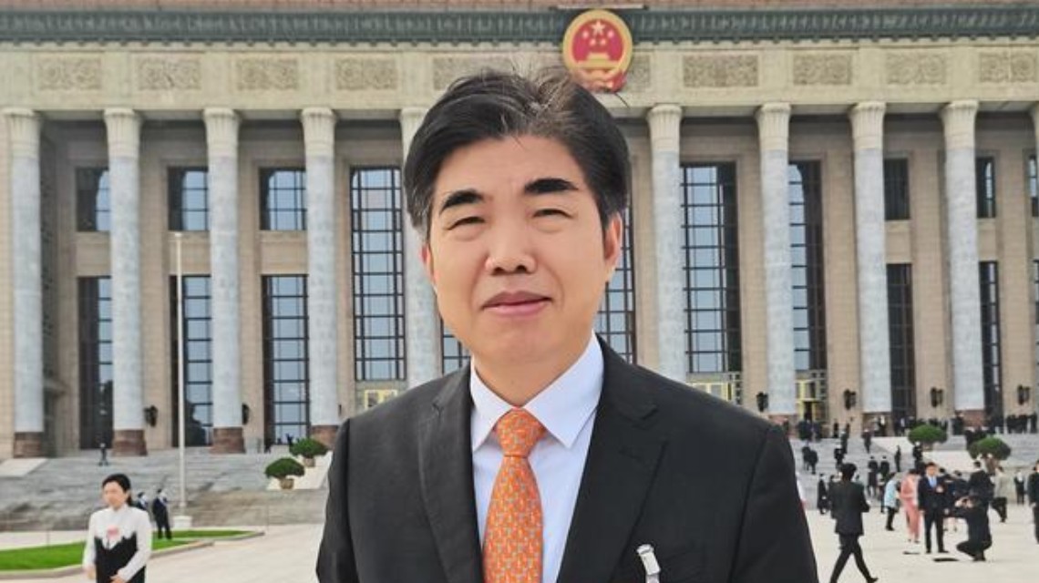 人大代表建议产假延长至3年 网友：3胎9年产假？