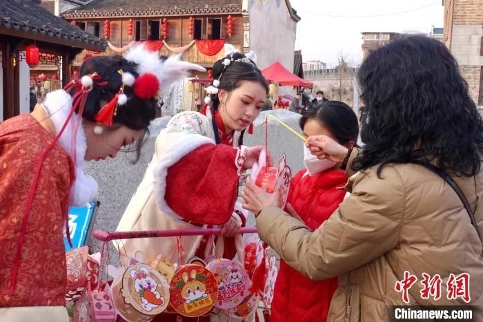 <b>宋福杭州年 千年古城年味浓</b>