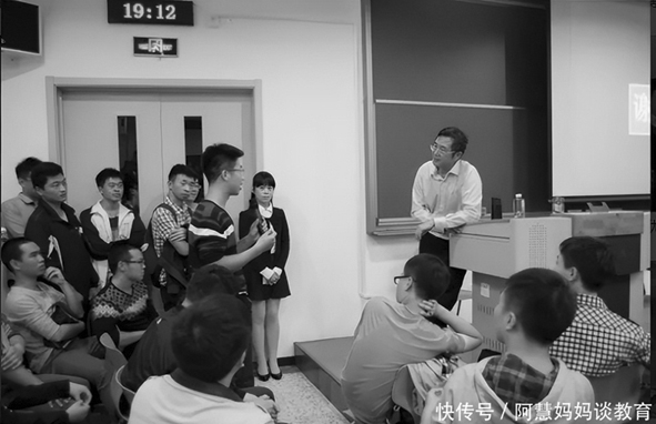 <b>学术圈比娱乐圈还乱？被清退博士生哭诉：跟错</b>