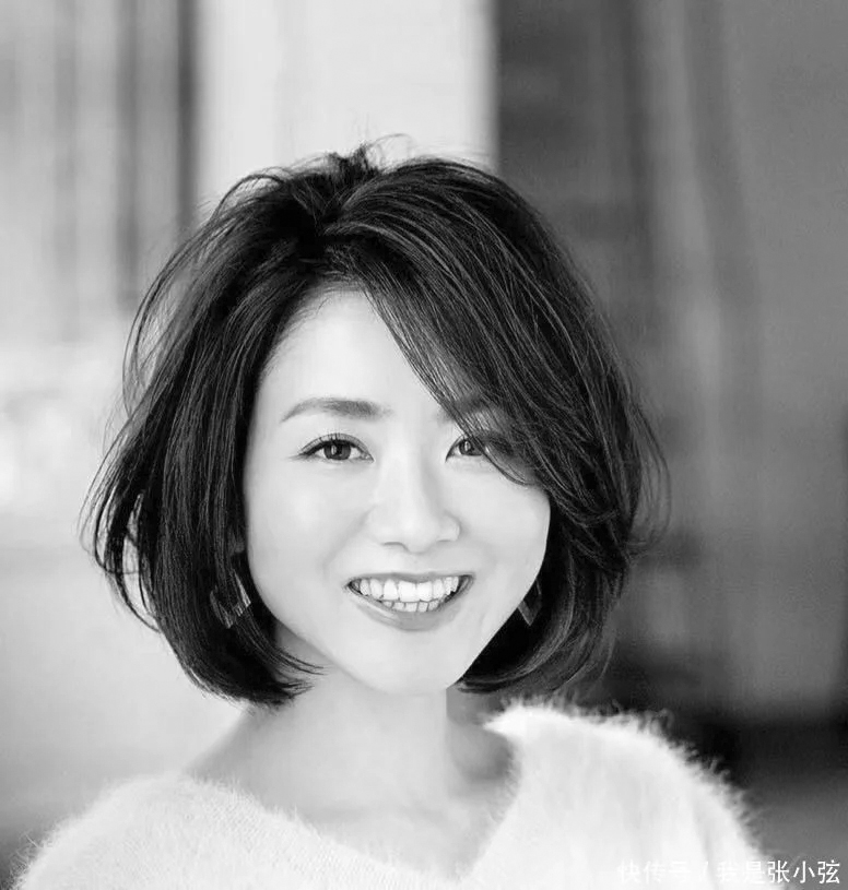 <b>中年阿姨常见的3种“大妈发型”，显老土气，偏</b>