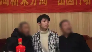 <b>寻亲男孩刘学州生母谈拉黑隐情</b>