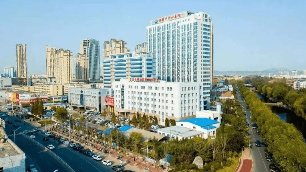 医生直播妇科手术:11人被问责