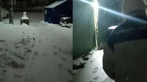 <b>高中生放假回家被拦母女雪中冻一夜</b>