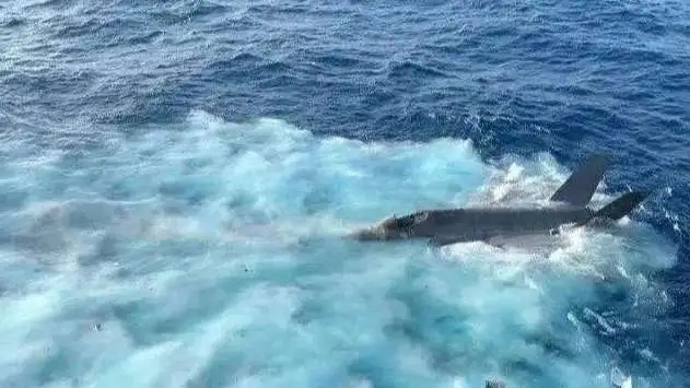 <b>美F35坠海视频关键片段或被掐掉</b>
