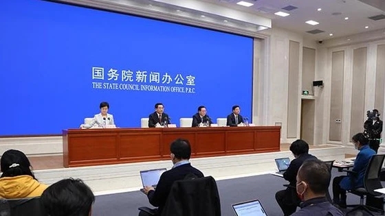 官方回应俄乌冲突是否影响中国经济