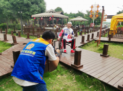 <b>金自来实业集团与康佳龙生态农庄签约商业独家</b>