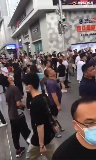 深圳300多米高楼晃动 众人撤离 专家分析说了什么？