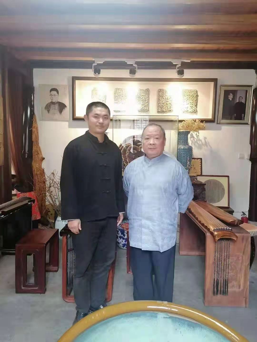 古琴大师刘扬