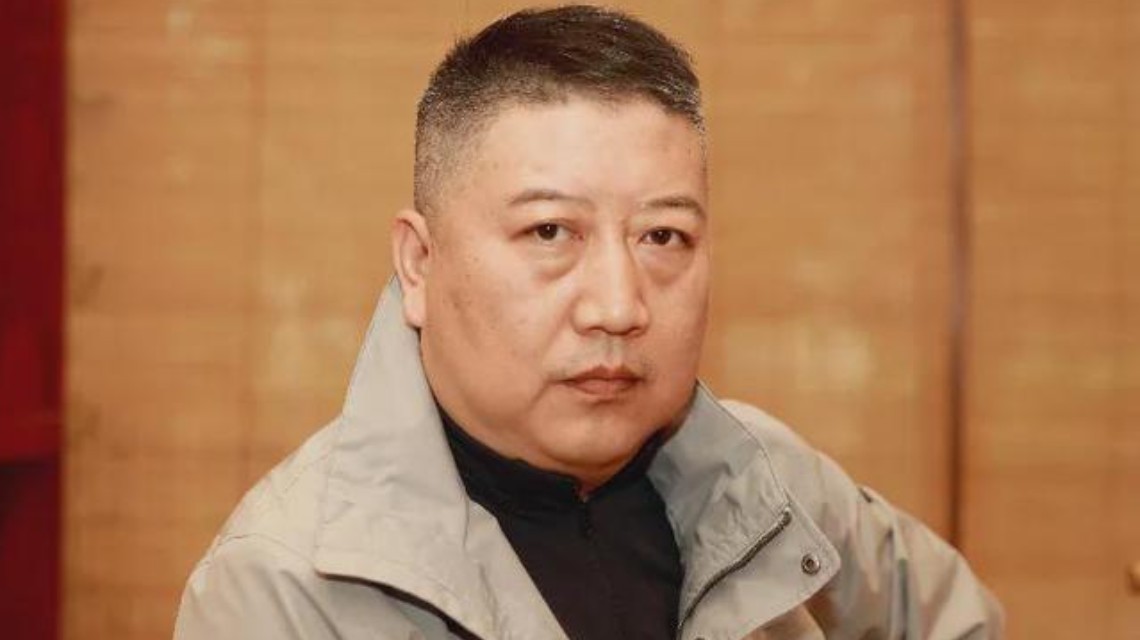 <b>觉醒年代导演张永新获白玉兰奖，于和伟最佳男</b>